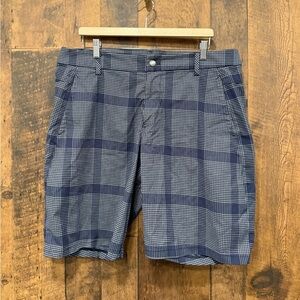Lululemon men’s blue plaid shorts size 38 10” inseam EUC